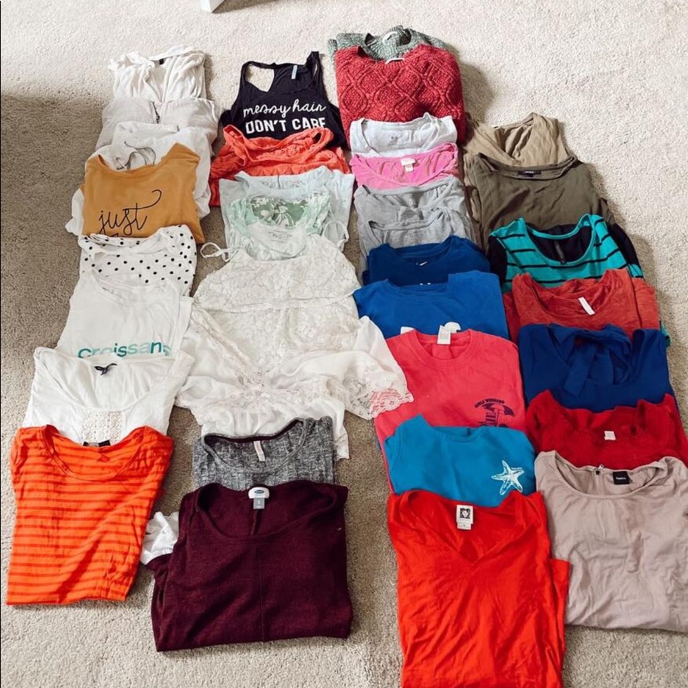 32 pc women’s clothing shirt bundle